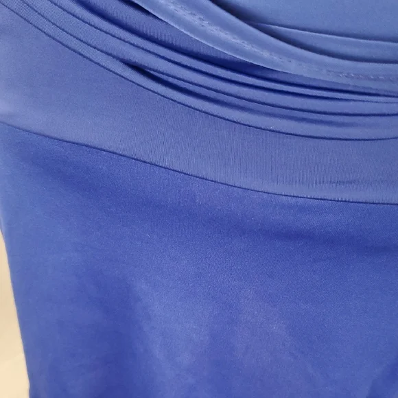 Elegant Blue Backless Dress - Picture 7 of 9